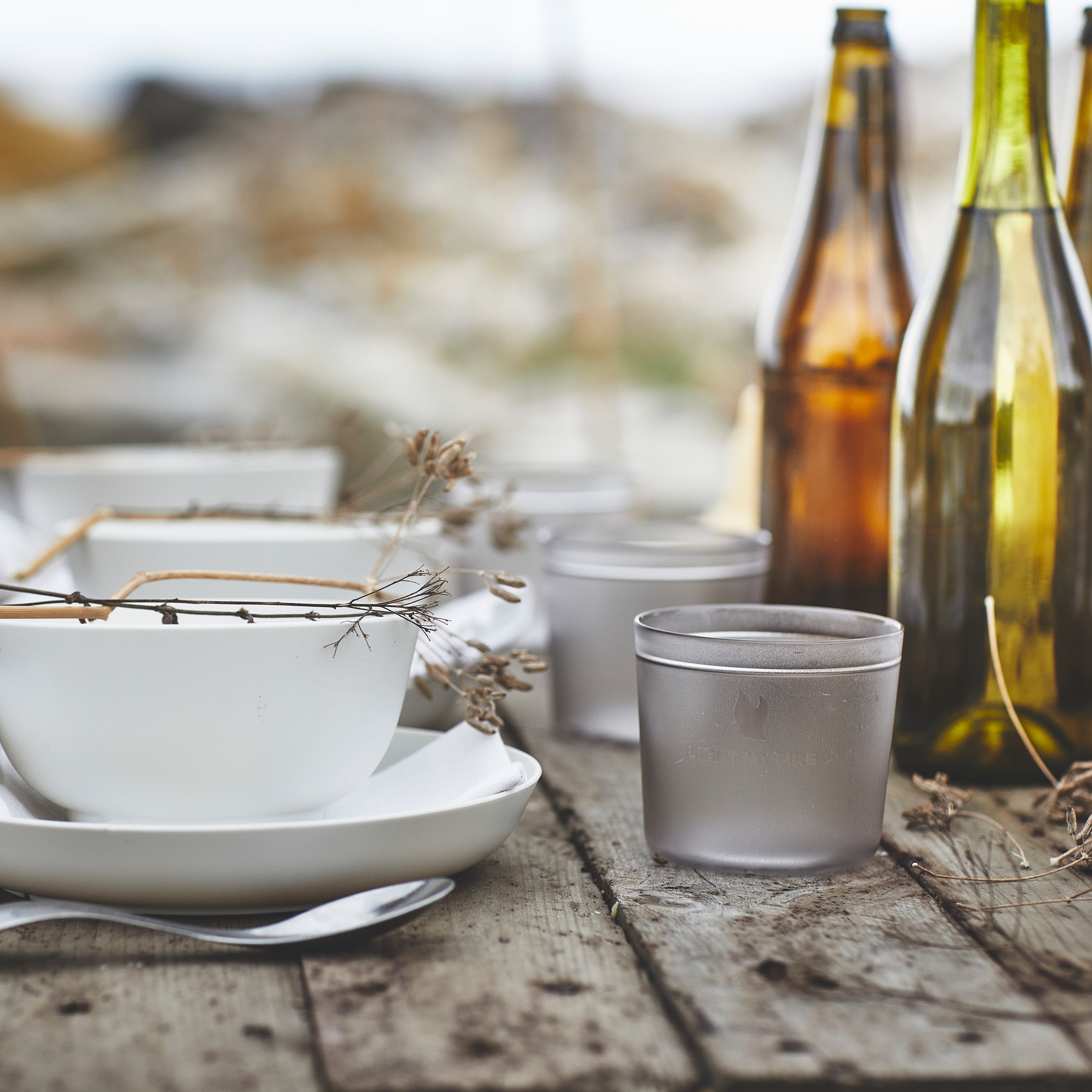 Tumbler with snap lid short